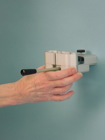 Hands Clean Doppel Flüssigkeitsspender zur Wandmontage, mit Blende, 2 offene Behälter