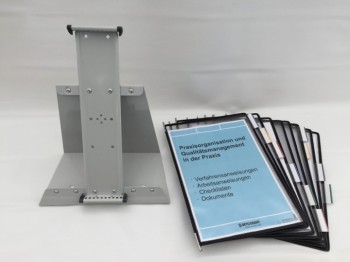 QM- & DSGVO-Klapptafel-Systeme mit Wandbefestigung oder Tischständer