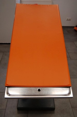 VETFORM OP-Tischauflage, 4 Griffe, orange/schwarz, je 1 Stück